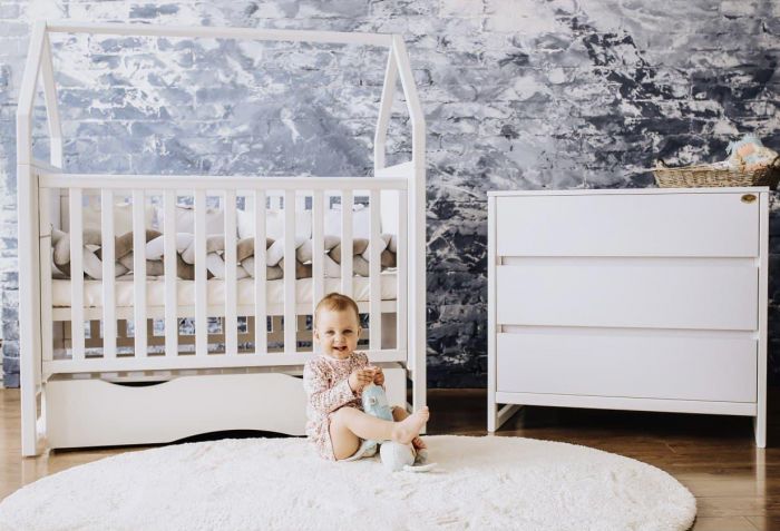 Дитяче ліжечко  Angelo "Будиночок" в білому кольорі.